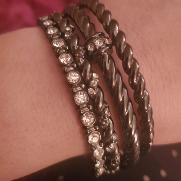 4 stack bangle bracelets - Picture 1 of 3